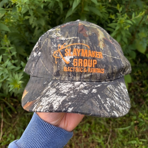 Vintage SLAYMAKER GROUP ELECTRIC & Rentals camo baseball hat trucker hat - Picture 1 of 6